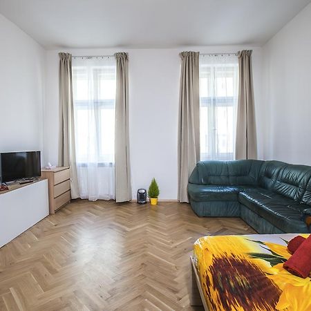 Beautiful Central Apartment Thamova براغ المظهر الخارجي الصورة