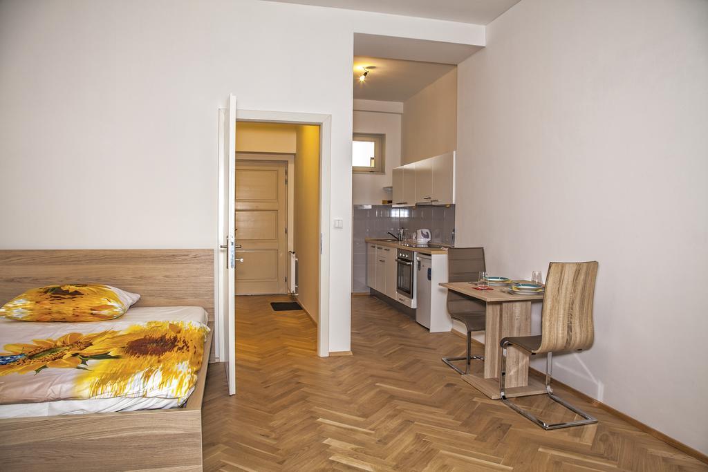 Beautiful Central Apartment Thamova براغ المظهر الخارجي الصورة